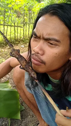 makan kadal bakar #kadalbakar #makankadal #mengolahkadal #fypシ