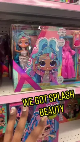 #greenscreen YAAAA COME SHOPPING WITH ME #comeshopwithme #mga #lolsurprise #lolomgqueens #splashbeauty #bratz #lolsurprisequeens #sways #toysrusisback #toysruscanada #doll #toys #toyunboxing #toronto #canada #fyp #dollhair #comeshoppingwithme #bargain