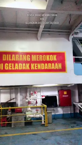 Inya katuju di atas buhan nya ai😂 #awitransport #platdaniboss #lintaskalimantan #balalah_racing_team #madiinjapan #isuzutraga #fpyシ