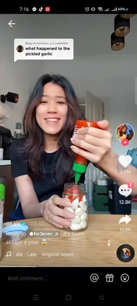 lala pickled garlic trend #pickledgarlic #garlicwithsriracha #pickled #food #trend #trending #fyp #fy #fypage