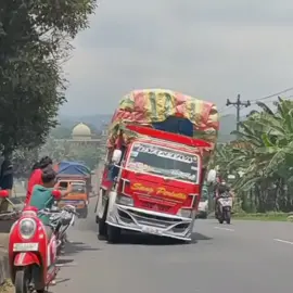 Sang perintis #trukoleng #trukbalap #trukcabecepat #trukcabe #trukkonten #batang #stutjack🌶 #sangperintis #xyzbca #nnnr #9detik😁 #viral #foryou