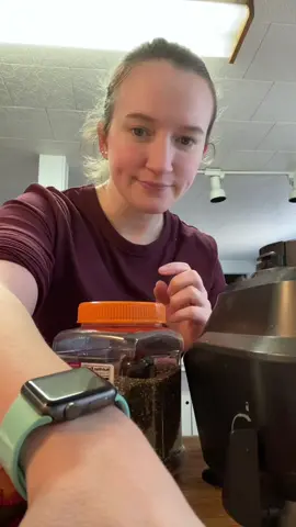 This went so smooth #mcclellandfamily #pantrychallenge #nowaste #strawberry #strawberryjelly #keto #blender #teamJoceyn #imadeamess