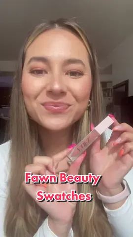 @katie_fawn let’s be friends 💄 #fawnbeauty #makeup #makeupswatches #lipgloss
