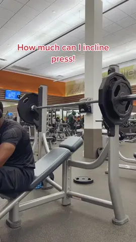 There was a time where I couldn’t even bench 135lbs now look!! #fitnessmotivation #GymTok #ebfitness #benchpress