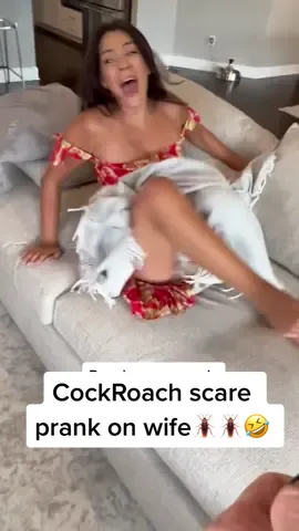 I love scaring her🪳🤣