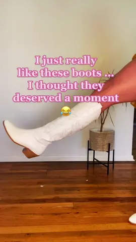 I’m just feelin the rhinestone cowboy vibes I get from white boots … I love them 😍 #amazonfinds #whitecowboyboots #whitecowgirlboots #outfitinspiration