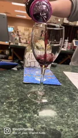 Wine tasting in Tennessee with #detroitbaddies #tennessee #traveloftendaj #wanderlust #dajwashere #winetastingadventure