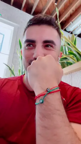 Me protege de mi propia envidia haha #fyp #parati #foryou #foryoupage #foryourpage #latino #gaylatino #latin #señora #envidia #maldeojo #evileye
