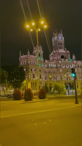 Madrid de noche🇪🇸🖤#madrid #spain #travel #arquitectura #españa