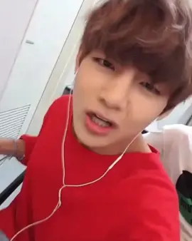 voy a estar subiendo videos viejitos de tae pq lo extraño :( #fyp #taehyung #parati