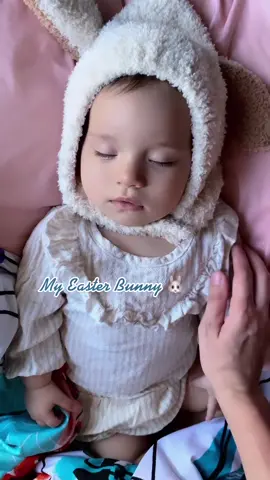 #easterbunny #easterphotoshoot #cutenessoverloaded #babydoll #doll #cutenessgirl #babyfever #kidsoftiktok #babytok #Myla #momtok