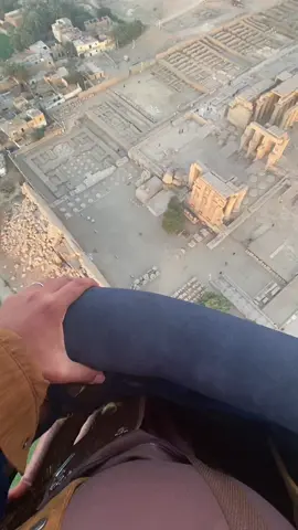 Passeio de balão sobre o Vale dos Reis , Egito 🇪🇬 #voyagerclubviagens #viagem #pov #egito #dicasdeviagens