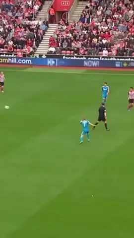 Nice! 😊  Worst own goal ever🤭#football #foryoupage #Soccer #futbol  #nice #good