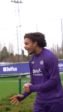 Panna Time 🟣⚪️ #RSCA #COYM #Zirkzee