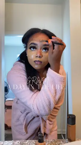 wish I stuck w makeup in hs. I’d be raw at it #undergradlife #cleanmakeup #learningmakeup #hbculifestyle #southernuniversity💙💛 #blackgirltiktokers🤎 #becomingher2022 #aka💕💚 #lifestyleblogger #influncerlife #maccosmetics #narsfoundation #adayinthelifeof #batonrougelashes