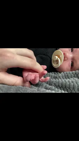Can’t believe my girl is almost 3 weeks old🥺 #UnsealTheMeal #OscarsAtHome #InstaxChallenge #WomenOwnedBusiness #newborn #MomsofTikTok #momlife #mom