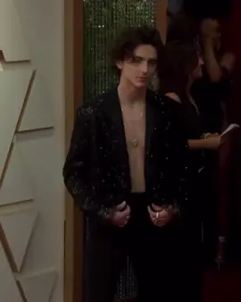 ARE WE ALL SCREAMING RN #timotheechalamet #redcarpet #timmy #fyp #tchalamet creds: tchalametdaily on instagram