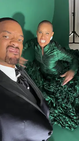 Me ‘n @jadapinkettsmith got all dressed up to choose chaos