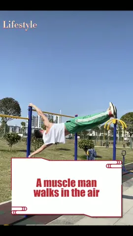 A muscle man walks in the air just like without earth gravity.#muscle #Fitness #fitnesstiktok #muscleman #workout #bodybuilding
