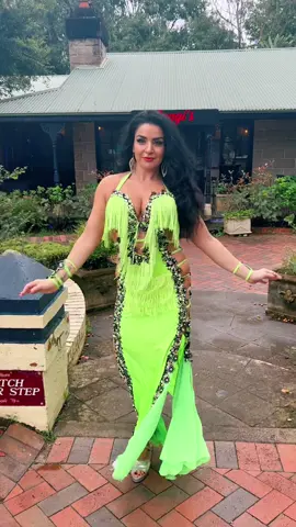 🤩💚 #bellydancer #foryou #fyp #sydney #greendress #arabiktiktok