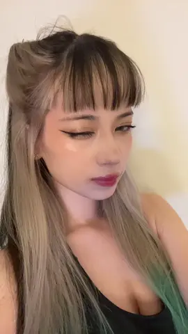 lenses from @aprileyeofficial, use discount code QIQI at checkout (⁎⁍̴̛ᴗ⁍̴̛⁎)@aprileyeofficial