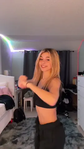 >>messy room