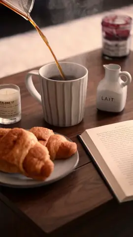nothing like a slow cozy morning ✨☕️ #cozyvibes #coffeetiktok #coffeetime #coffee #croissant #croissants #slowliving #slowmorning #coffeeathome #homecafe
