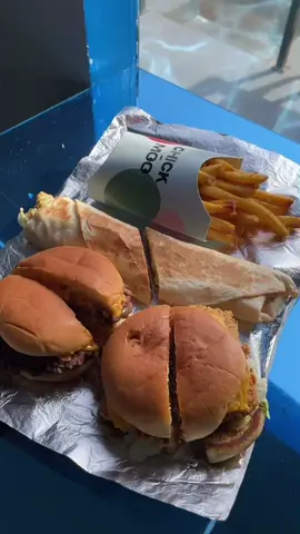 instagram: chickmoo.kw #burgers @therealshushi