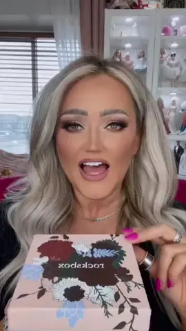 Been putting myself first for 6 years with my @Rocksbox subscription and obsessed with it! #rocksbox #SmellLikeIrishSpring #womensupportingwomen #myfavorite #makeupbyallieann #allieann #mua #InstaxChallenge #favorite