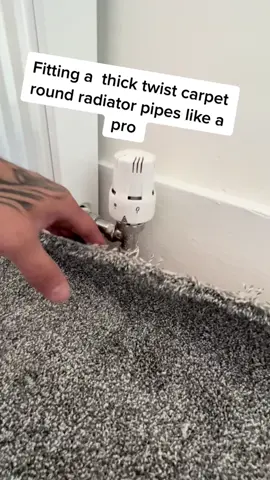 FITTING A THICK CARPET ROUND RAD PIPES LIKE A PRO #5minutecrafts #HOW #flooring #carpet #vinyl #homeimprovement #DIY #diyproject #fyp #diyproject #fyp