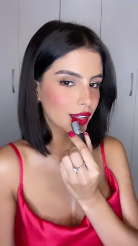 Ei mulher, já se arrumou pra você?  A @belezanaweb me convidou para o #mulhersemculpa , desafio para nós mulheres se cuidarmos e amarmos sem culpa! Aproveitei para me amar de batom vermelho e skincare em dia, vamos começar? ❤️