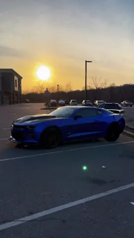 Just beautiful 😍 #SmellLikeIrishSpring #UnsealTheMeal #fypシ #sunsets #viral #carcommunity #carsoftiktok #views #carguy #camaro #camaross #v8 #beautiful