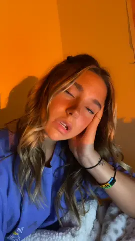 it’s 8 pm, i have my sunset lamp on, & am in bed - life is good