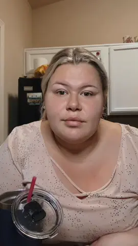 I decided to talk to the camera while I was half asleep 😴 #biggirlhype #fatgirl #fattok