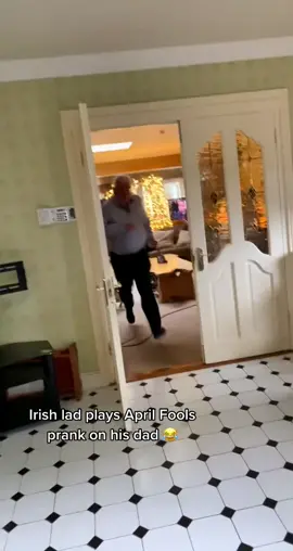 Never gets old 😆 #fyp #ireland #irish #AprilFools #aprilfoolsday #prank #pranked #banter #lol #funny #viral #trending #waterprank