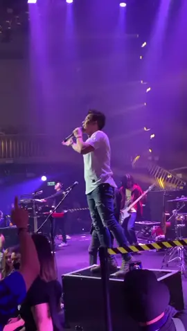 Sakitu we ti pusat mah cu 🤪#holywingsvgatsu #arielnoah #noahband @Ariel Noah @NOAH OFFICIAL #holliwings