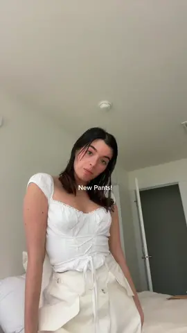 New pants, same me 🍰 #sourceunknownstore #cargopantsoutfits