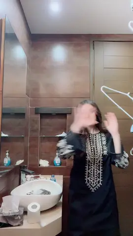 I love this trend 🤣🤣 #foryou #mahnoorsheikh #fyp #trend #goviral #trending #shoot