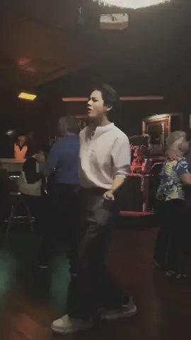 taehyung dancing to jazz ♡ #v #btsv #tae #thv #kimtaehyung