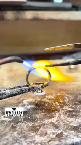 #jewelry #jewellery #handmadejewelry #jewelrybusiness #repair #jewelryrepair #fix #foryou #foryoupage #foryourpage #foru #luxury #funny #happy #watch #fypシ #jewelrytips #beforeandafter #kurdistan