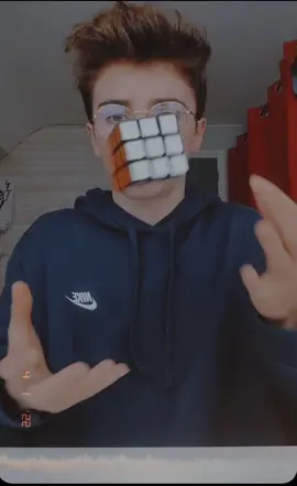 Tu sais résoudre un Rubik's cube ? #magic #viral #rubikscube