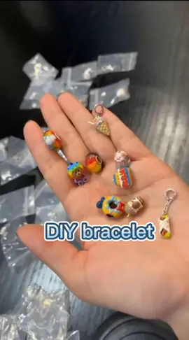 You will never know how easy it is to make a bracelet #Bracelets #DIY #for you