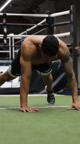 Bodyweight workout. Credit: Ryan Klarenbach. #explosivetraining #muscletraining #bodyweighttraining #fitnessmotivation #workoutmotivation