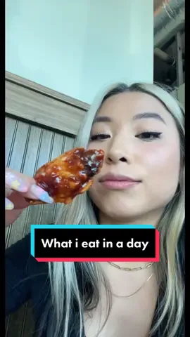 Am I hungover on the couch at 12:45pm? Yeaaaas. #whatieatinaday #wieiad #whatieat #food #Foodie #redssavoy #pizza #AFairShotWithBlock #punchbowlsocial #minnesota #eatwithme