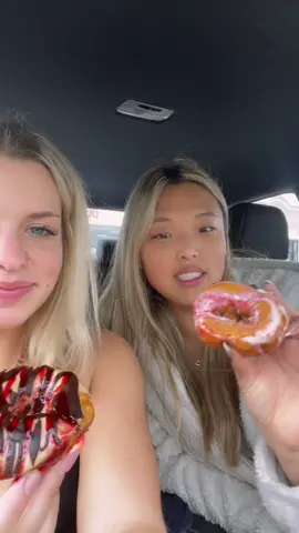sponsered by duck donuts & my last two remaining eyelashes🥲 #fyp #foodreview #duckdonuts