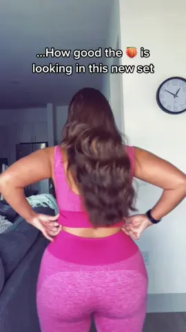 SET: @pursuefitness Size L! Link in bio! 💓 #midsize #midsizequeens #boston #thicktok #curvyfashion #bodypositivity #midsizefashion #selflove