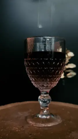 Conheça a taça da coleção exclusiva coração de cristal da Lyor! #minhacasatemlyor #lyor #taça #coracao #drinks