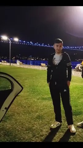 çok sesizden kork çok konuşana kulak verme sen kendin ol başkasına boyun eğme 👍