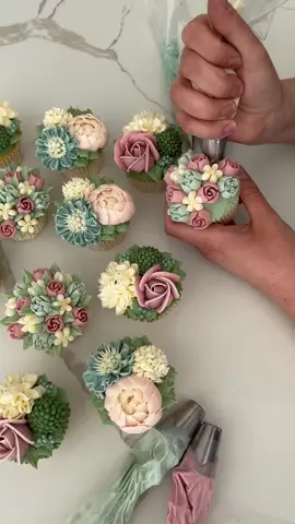 𝕃𝕒𝕤𝕥 𝕗𝕖𝕨 𝕙𝕠𝕦𝕣𝕤❗As my business birthday celebrations draw to an end, I just wanted to remind you that my online tutorial sale is ending soon! In just a few hours in fact!🧁I can't wait to touch base with those who have joined my student community during the sale and see how you're all getting on with my courses 🥰