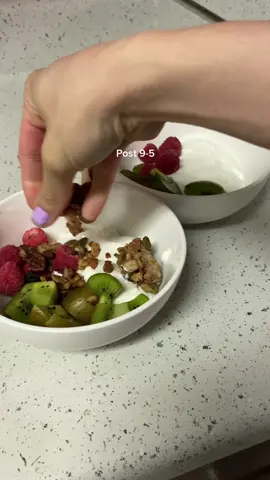 Post work routine #minivloggg #mondayvlogs #postworkroutine #lifestylevloggers #skincarero #nightskinroutine #theordinaryskincare #wellnesstoday #healtylifestyle #lifestyle🤍